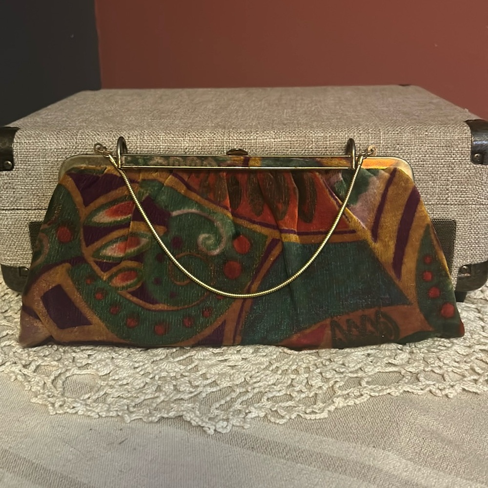 Vintagee Velvet Handbag